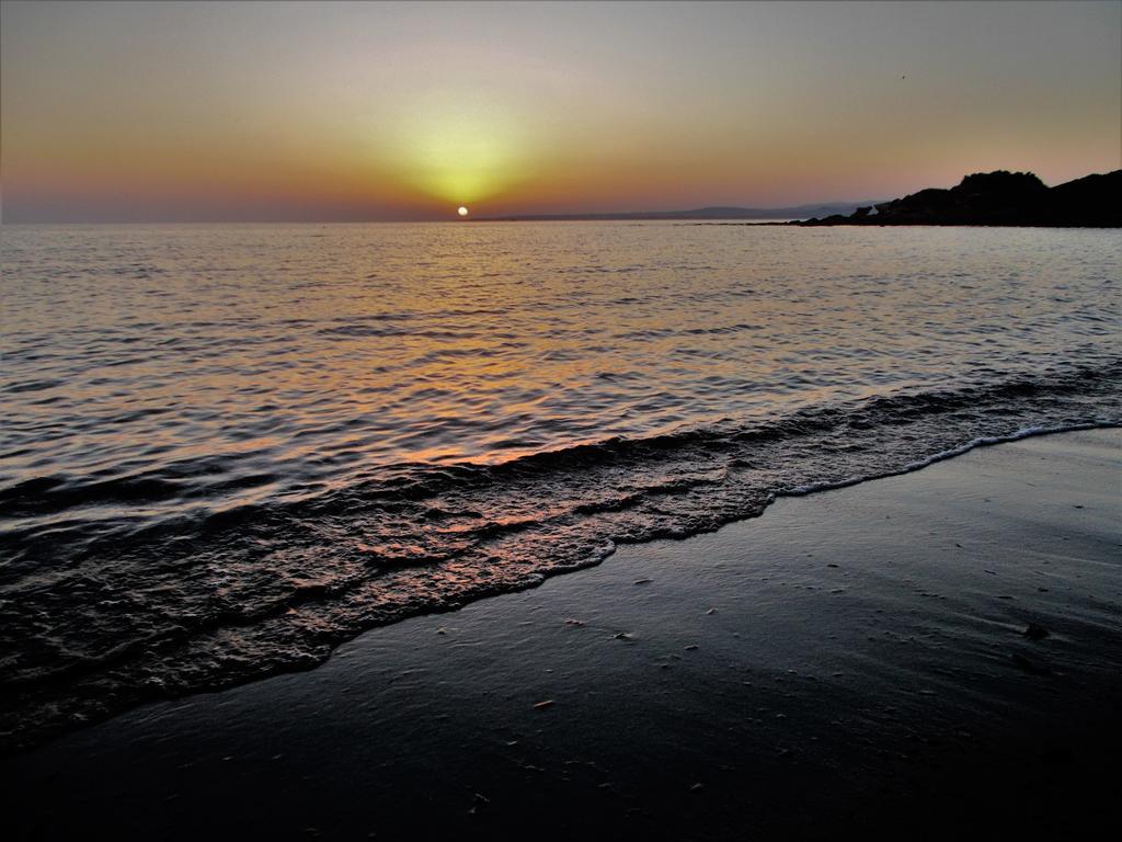 Pineta Spiaggia Grande 칼라세타 외부 사진